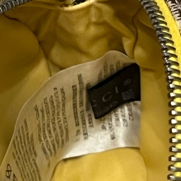 Authentic Gucci Pre-Owned
2016-2023 GG Supreme Kids Hearts belt bag - Picture 7 of 10